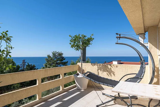 Villa with 3 Separate Apartments – Ideal Investment Opportunity for a Mini-Hotel — photo 5
